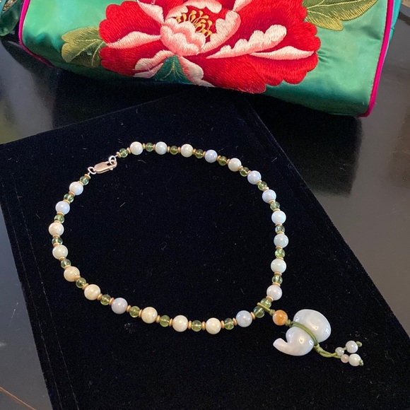 Jewelry - Gourd Drop Jade Necklaces